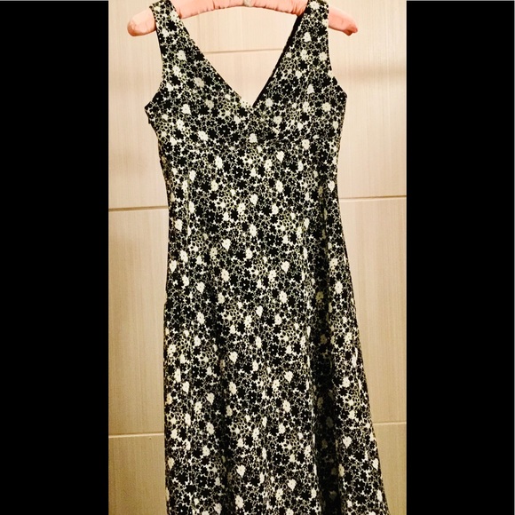 EXPRESS DRESSY BLACK & WHITE SUNDRESS - Picture 5 of 5